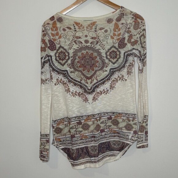 Papaya Women's Med Long Sleeve Pullover Sweater Cream with an Earthy Boho Design - Picture 2 of 6